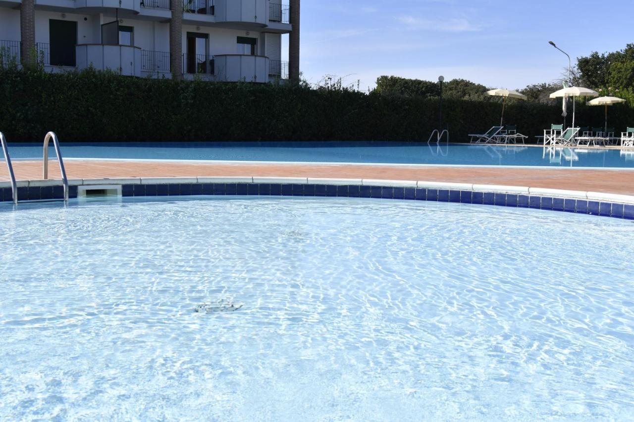 Aparthotel Le Residenze Di Santa Costanza - Mirto/Corbezzolo à San Vincenzo Extérieur photo